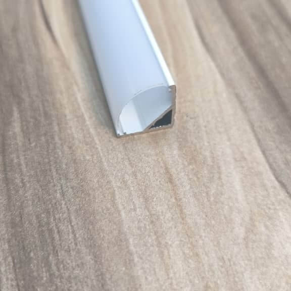  چراغ خطی مناسب کنج 